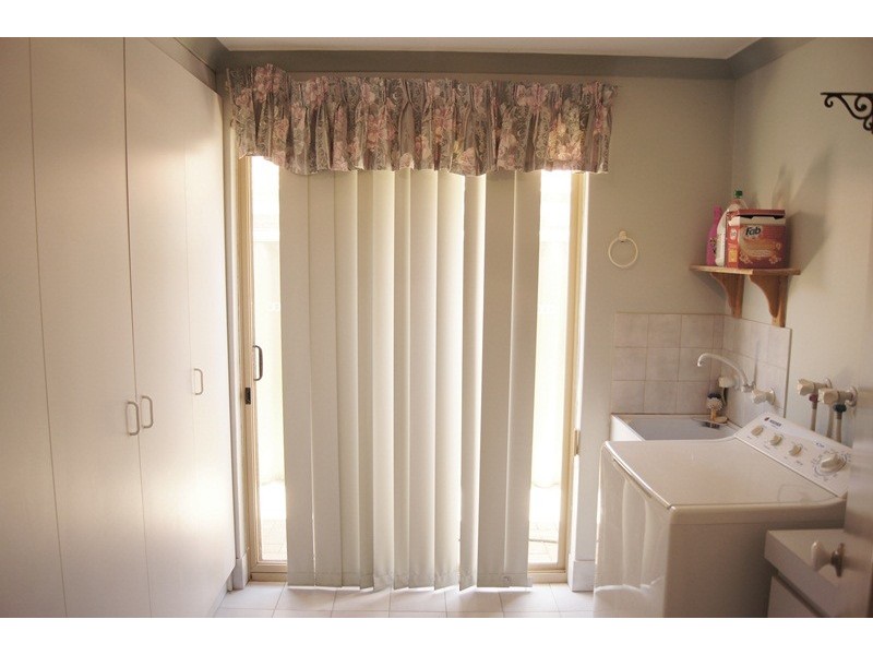 25 Hanson Way, Dudley Park WA 6210