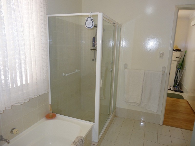 8B Coppercups Pl, Halls Head WA 6210