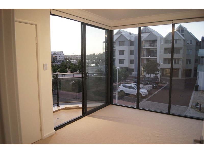 2/16 Torcello Mews, Mandurah WA 6210