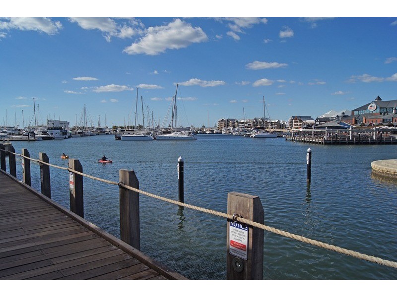 2/16 Torcello Mews, Mandurah WA 6210