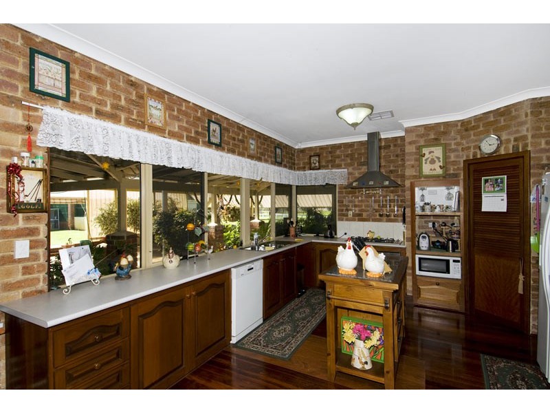 16 Mears Road, Barragup WA 6209