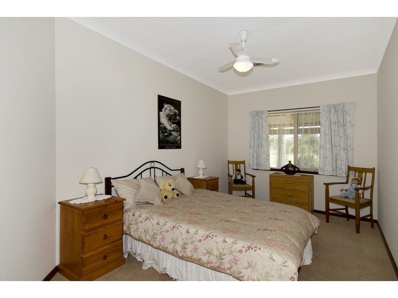 16 Mears Road, Barragup WA 6209
