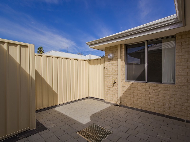 2/42 Olive Road, Falcon WA 6210
