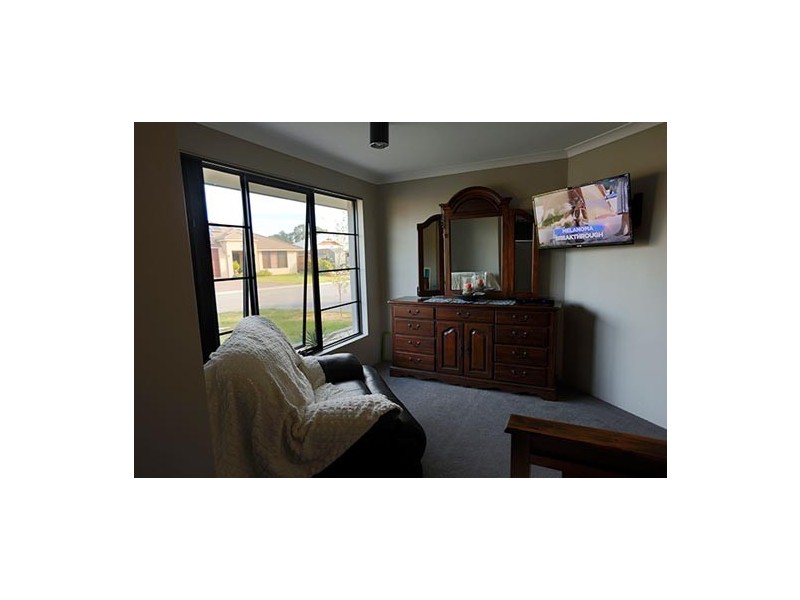 3 Pictum way, Halls Head WA 6210