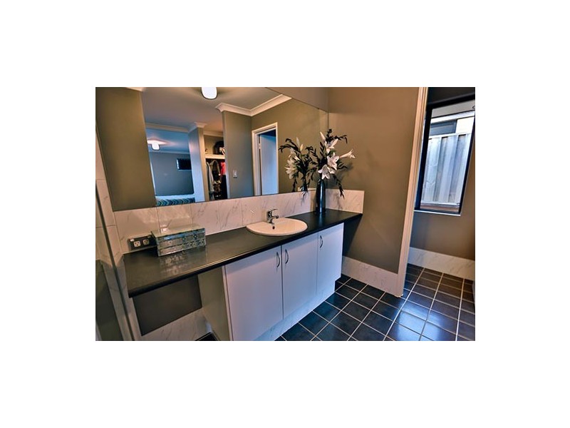 3 Pictum way, Halls Head WA 6210