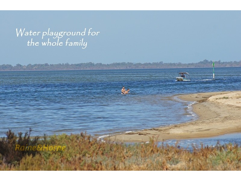 27 Batavia Qys, South Yunderup WA 6208