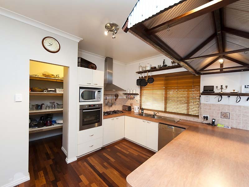 50 Lazenby Avenue, Ravenswood WA 6208