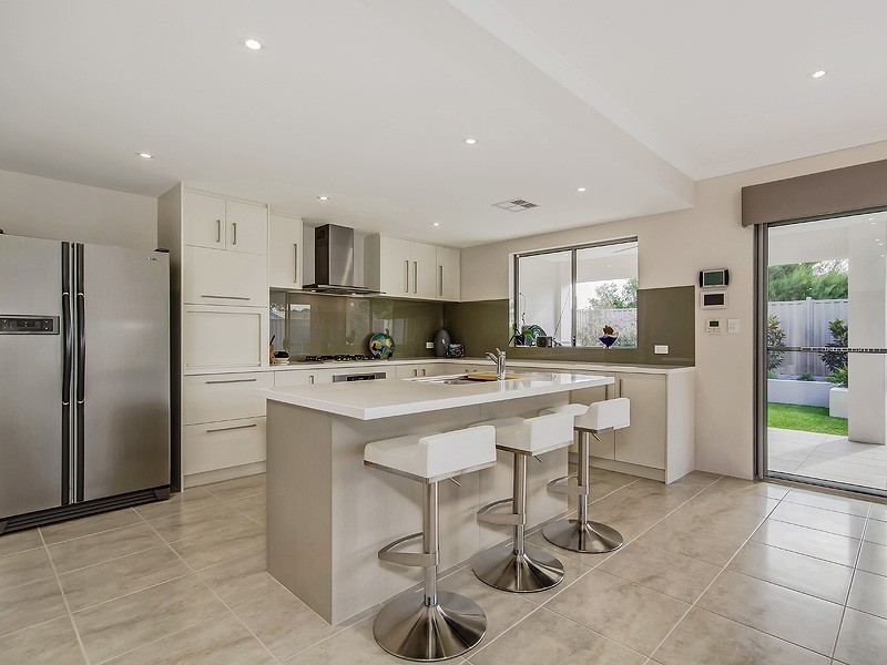 4a Acheron Road, San Remo WA 6210