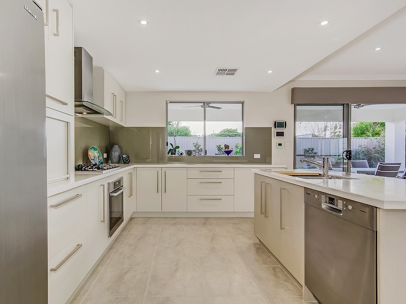 4a Acheron Road, San Remo WA 6210