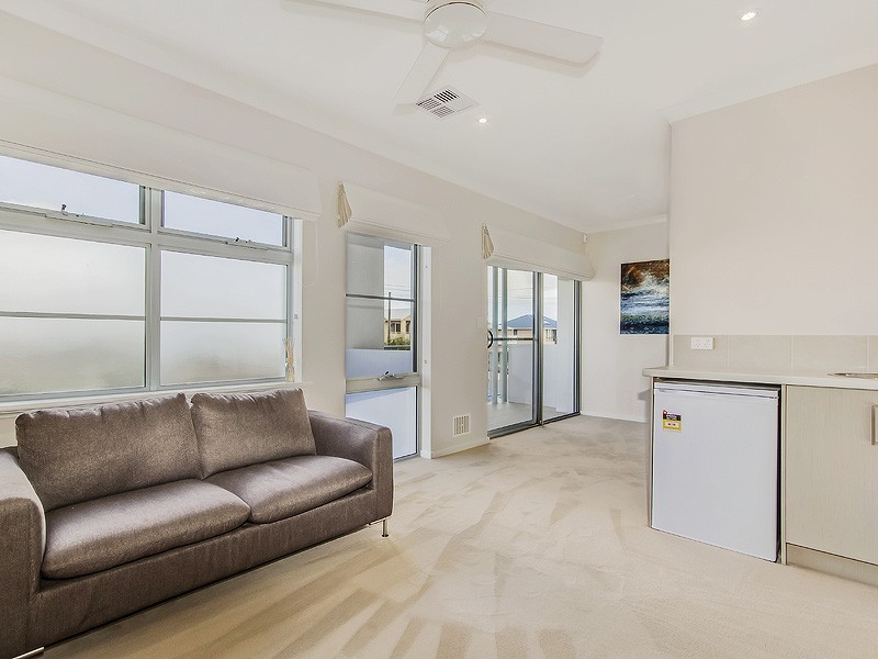 4a Acheron Road, San Remo WA 6210