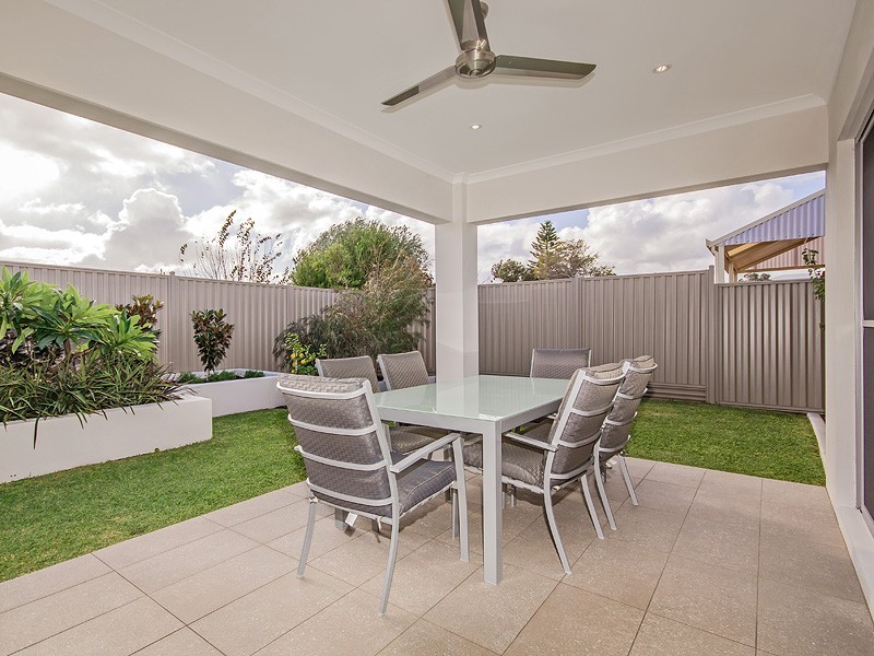 4a Acheron Road, San Remo WA 6210