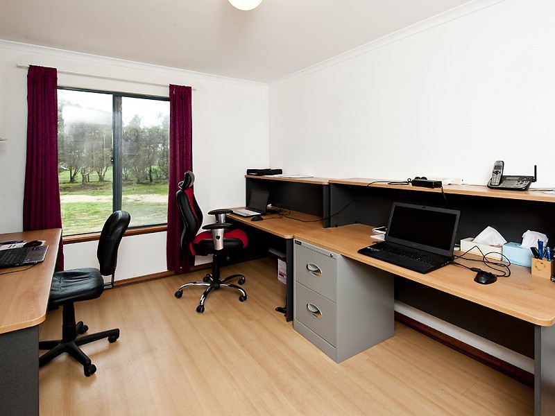 16 Peppermint Close, South Yunderup WA 6208