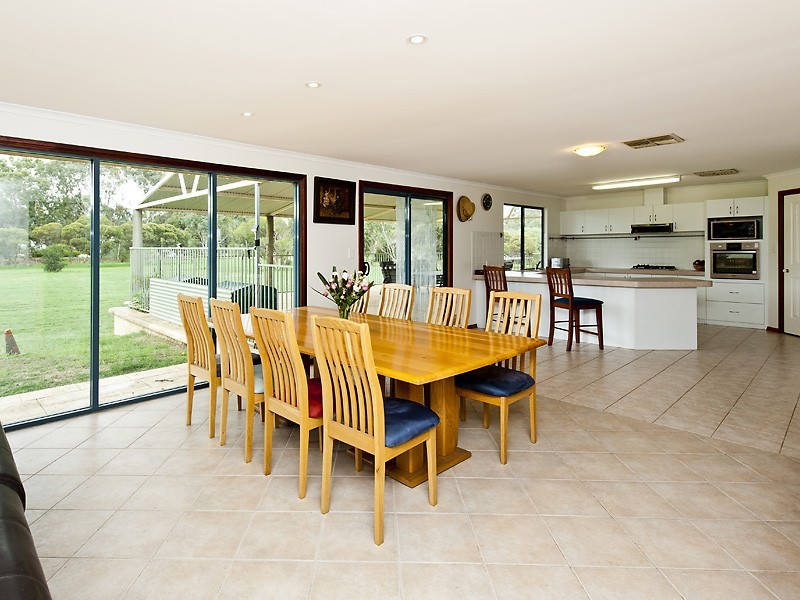 16 Peppermint Close, South Yunderup WA 6208