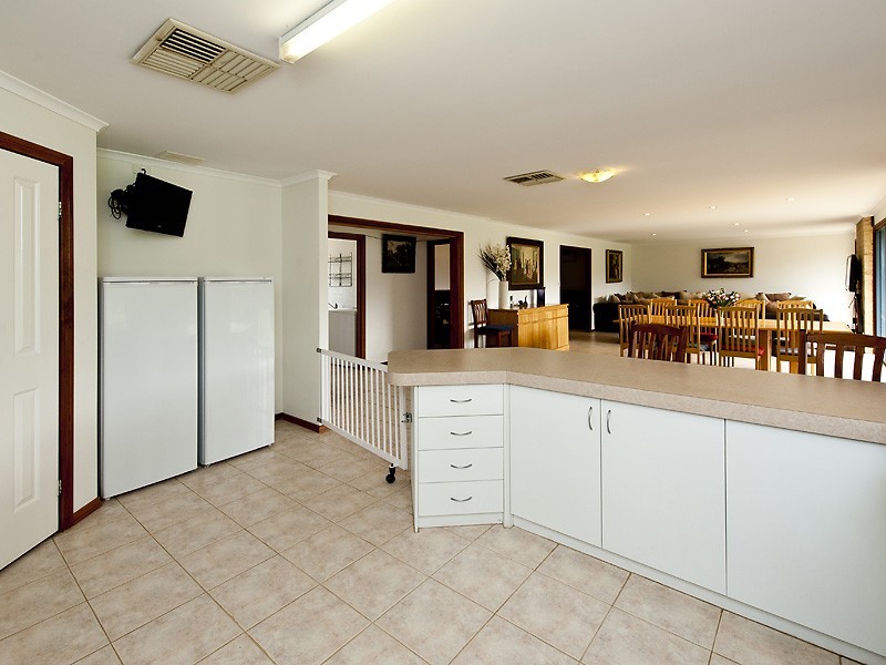 16 Peppermint Close, South Yunderup WA 6208