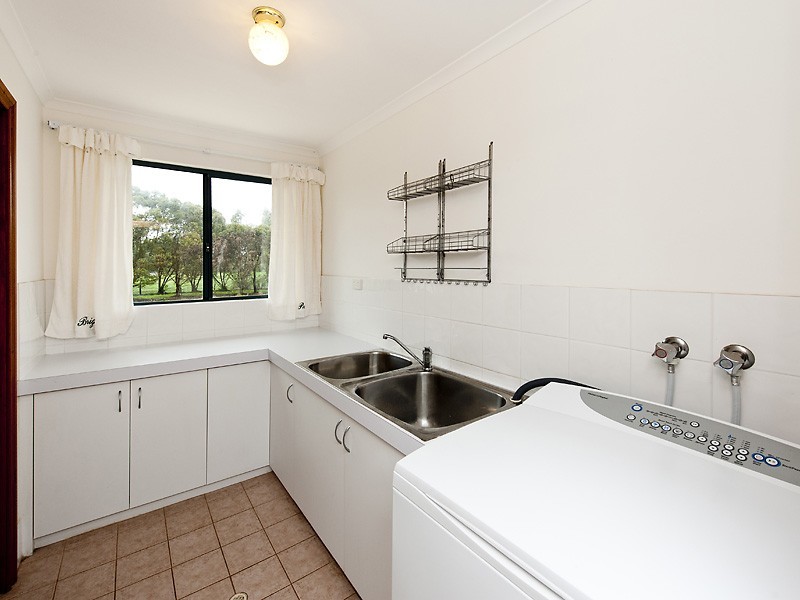 16 Peppermint Close, South Yunderup WA 6208