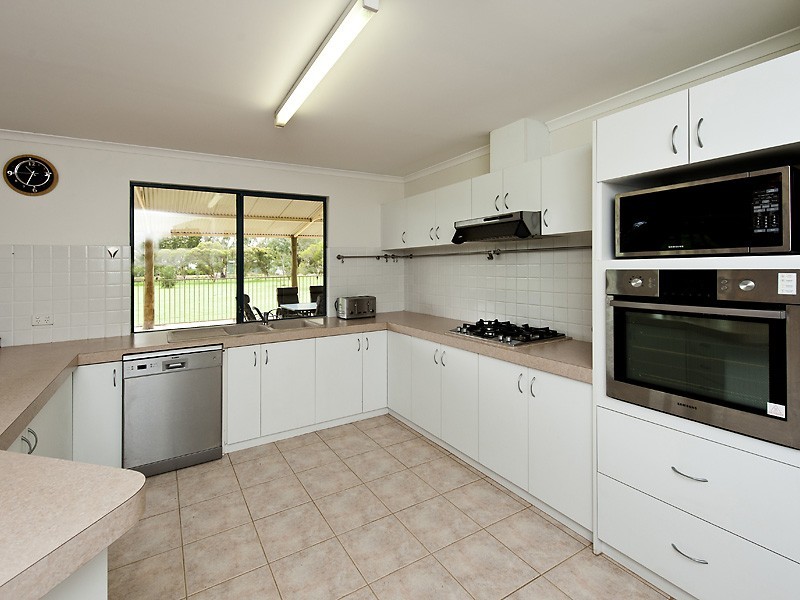 16 Peppermint Close, South Yunderup WA 6208