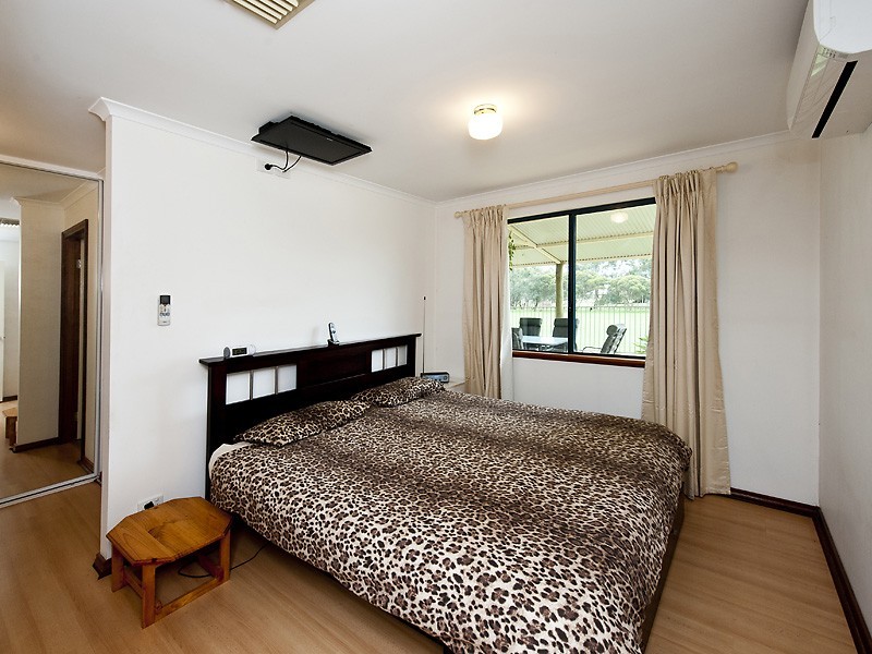 16 Peppermint Close, South Yunderup WA 6208