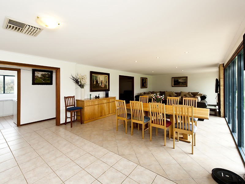 16 Peppermint Close, South Yunderup WA 6208