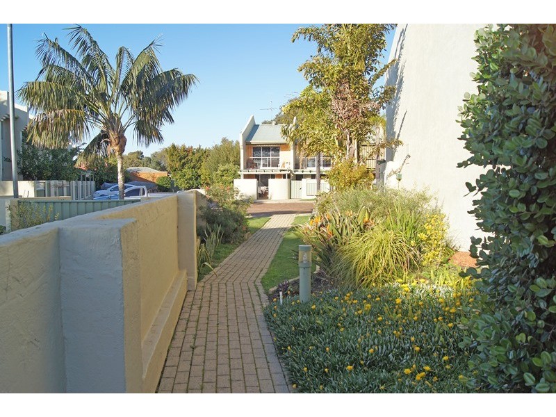 23/1 Banksia Tce, South Yunderup WA 6208