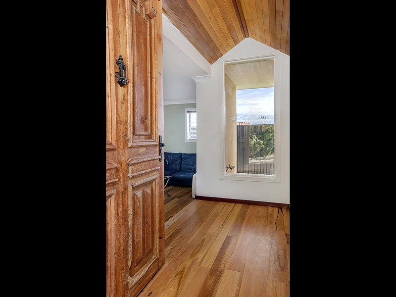 1/1 Curlew Street, Dudley Park WA 6210