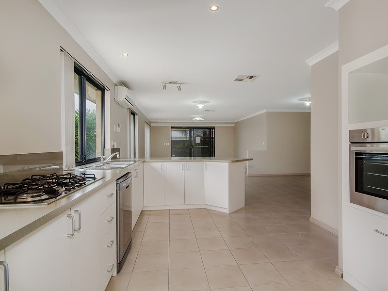 12 Holloway Turn, Ravenswood WA 6208