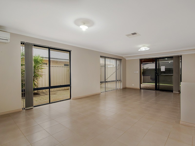 12 Holloway Turn, Ravenswood WA 6208