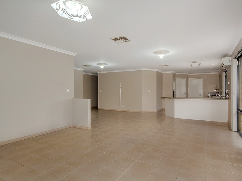 12 Holloway Turn, Ravenswood WA 6208