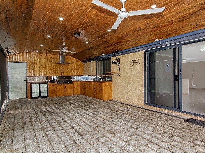 12 Holloway Turn, Ravenswood WA 6208