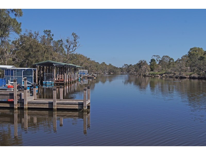 18 Kruger Loop, South Yunderup WA 6208