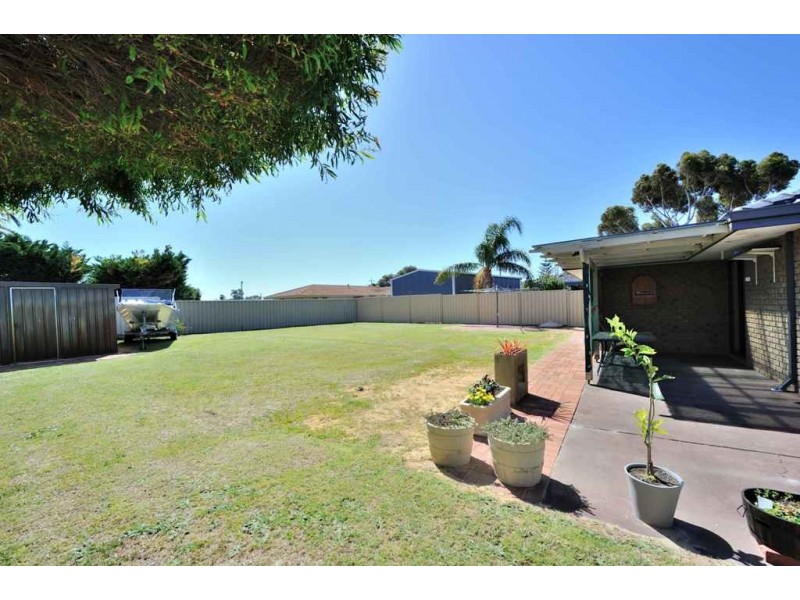 42 Kurrajong Road, Safety Bay WA 6169