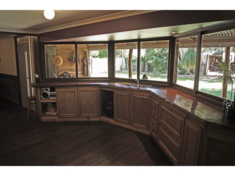 17 Forrest St, Pinjarra WA 6208