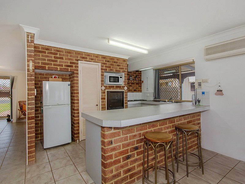 6 Selwyn Rise, Greenfields WA 6210
