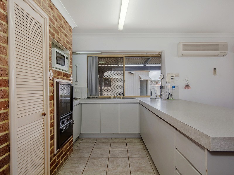 6 Selwyn Rise, Greenfields WA 6210