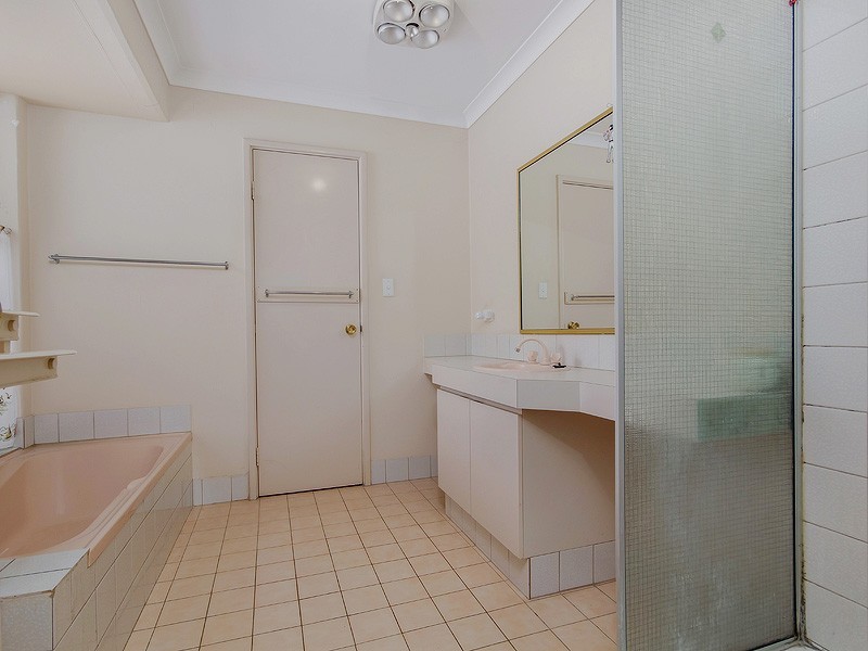 6 Selwyn Rise, Greenfields WA 6210