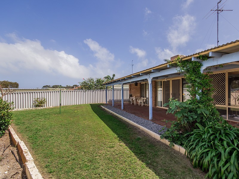 6 Selwyn Rise, Greenfields WA 6210