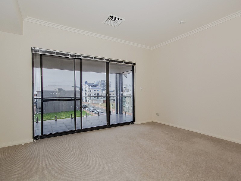 6/18 Cannaregio Square, Mandurah WA 6210