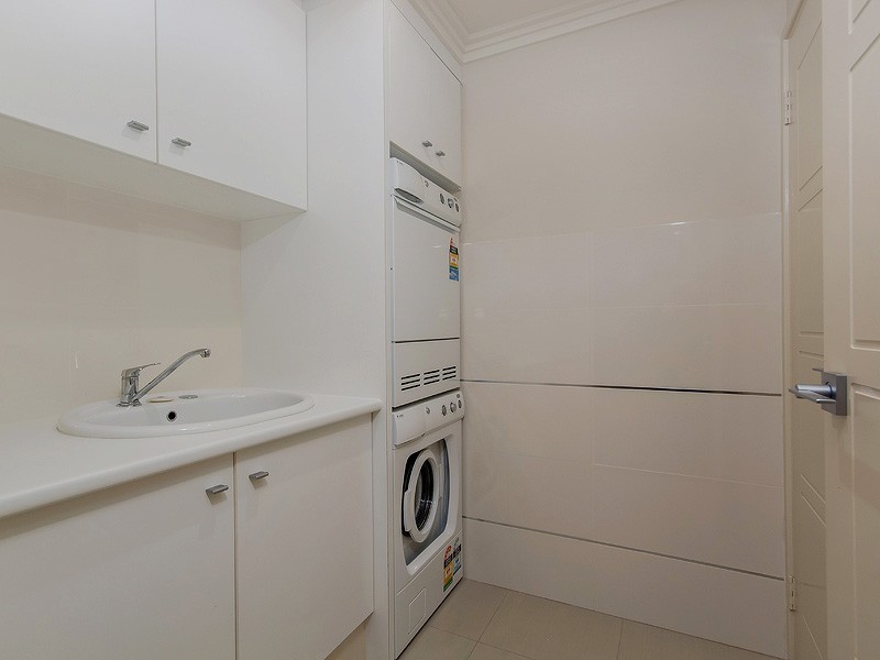 6/18 Cannaregio Square, Mandurah WA 6210
