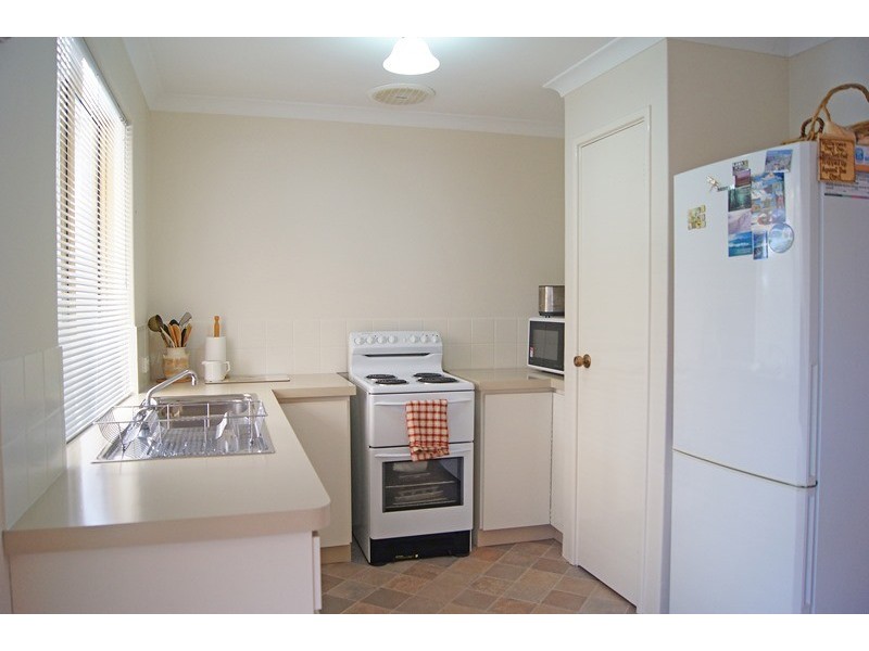 8,2 Loaring Street, Mandurah WA 6210