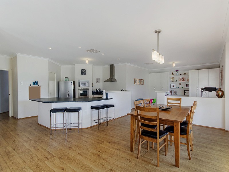 36 Country Rd, Pinjarra WA 6208