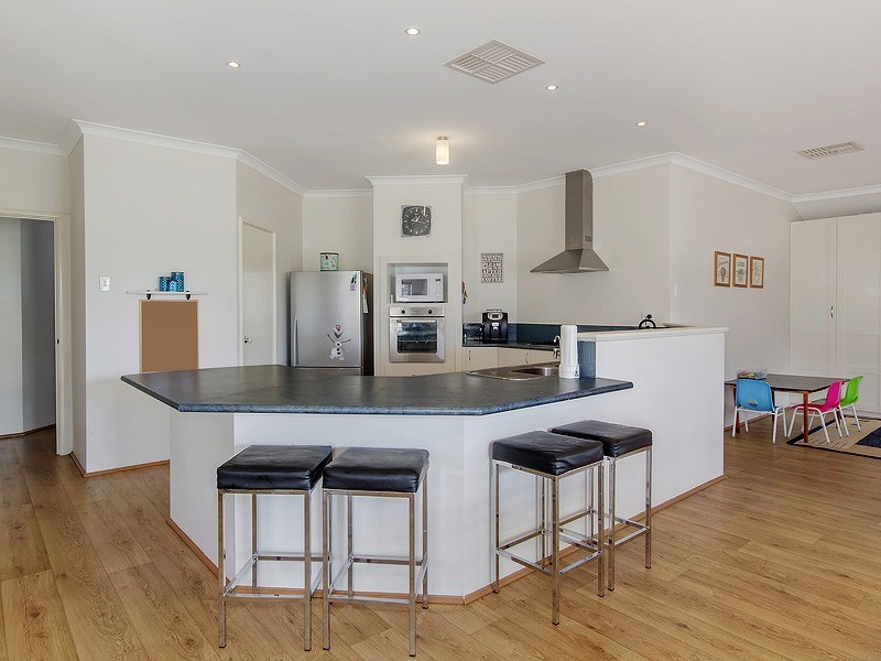 36 Country Rd, Pinjarra WA 6208