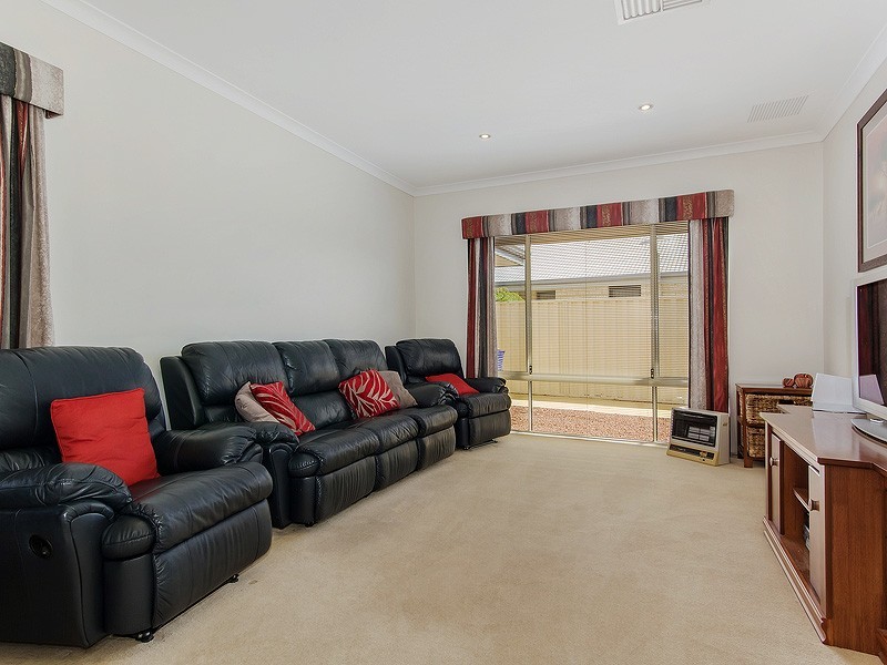 36 Country Rd, Pinjarra WA 6208