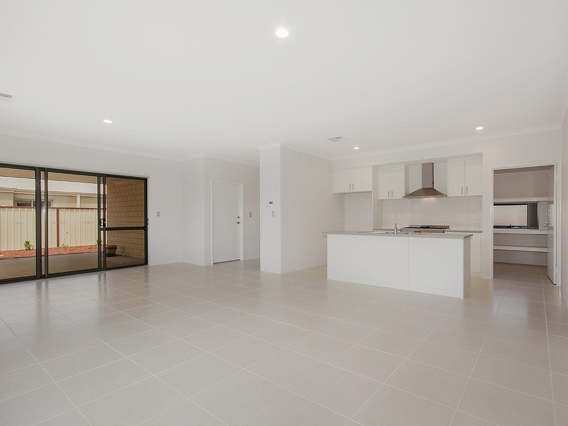 12 18 Banksia Terrace, South Yunderup WA 6208