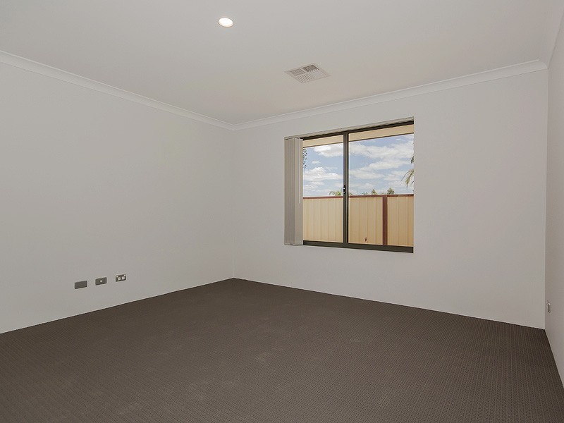 12 18 Banksia Terrace, South Yunderup WA 6208