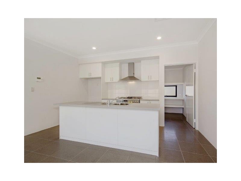 16 18 Banksia Terrace, South Yunderup WA 6208