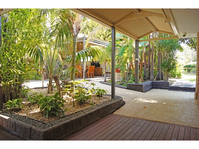 17 Macquarie Drive, Coodanup WA 6210