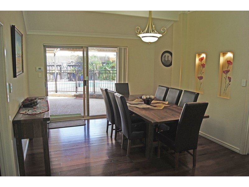 17 Macquarie Drive, Coodanup WA 6210