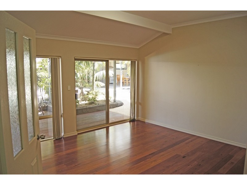 17 Macquarie Drive, Coodanup WA 6210