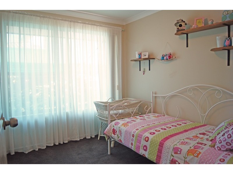 17 Macquarie Drive, Coodanup WA 6210