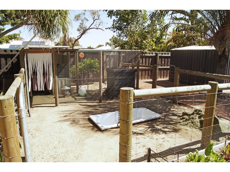 17 Macquarie Drive, Coodanup WA 6210