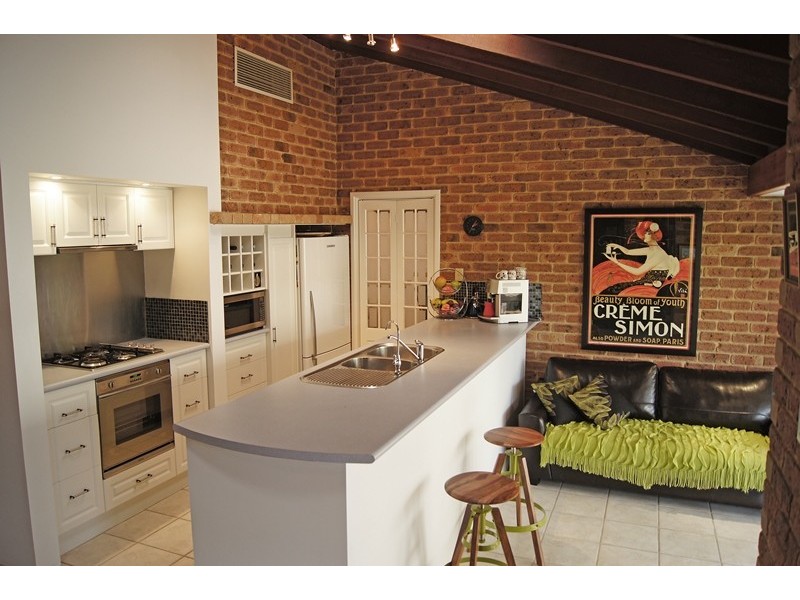 3 Windera Close, Dudley Park WA 6210